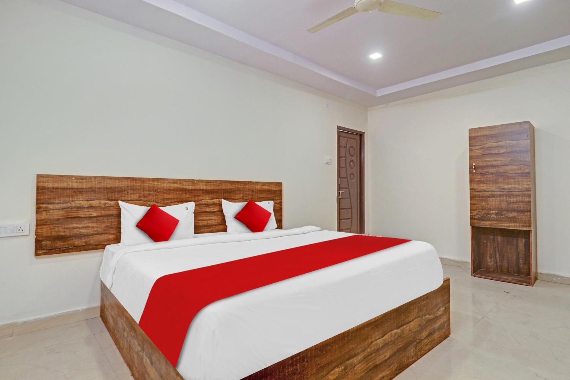 Hotel O R Square Inn Hyderabad Exteriör bild