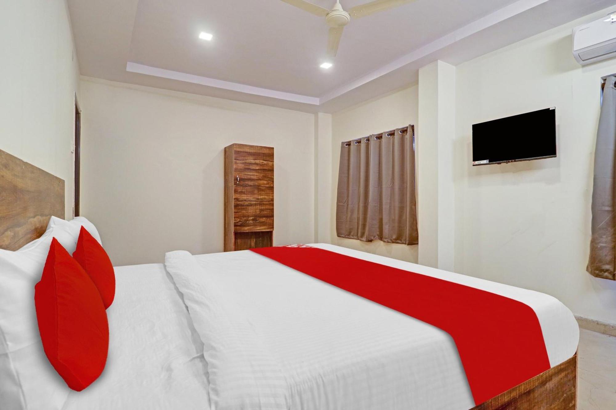Hotel O R Square Inn Hyderabad Exteriör bild